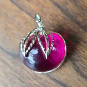 Vintage 1972 Sarah Coventry Red Cherry Brooch Lucite Jelly Belly Cabochon Fruit